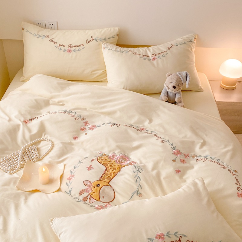 Rabbit Cotton Osaka Cartoon Patch Embroidery Four-piece Set -Milky white b77