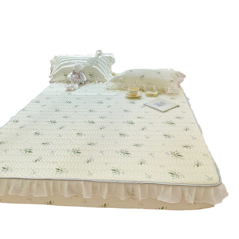 Three-piece Latex Mat Set with Small Fragrant Style Lace Fitted Sheet b118